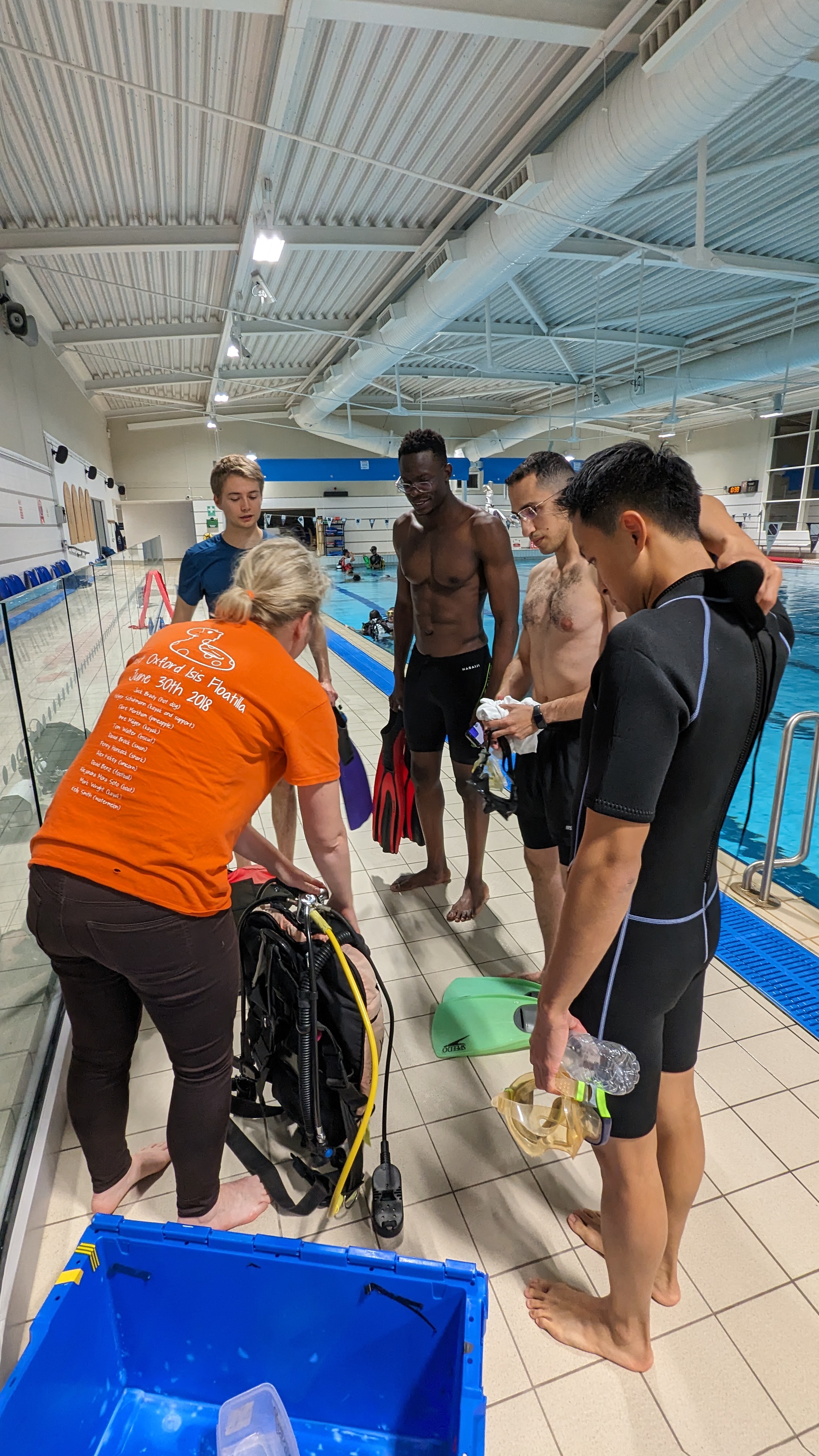 Penny briefing some students for their first diving experience!